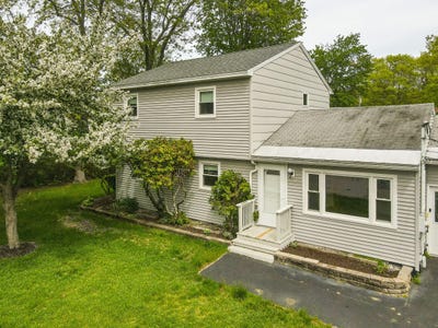 /international/us/92-farview-drive-sanford-me-110108253379/