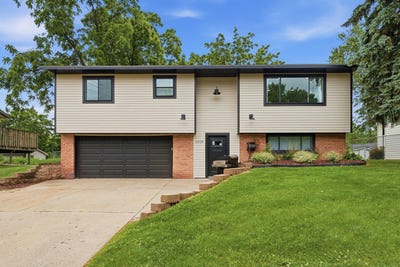 /international/us/1319-15th-street-w-hastings-mn-110108767342/