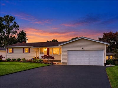 /international/us/54-shadywood-drive-rochester-ny-110120532291/