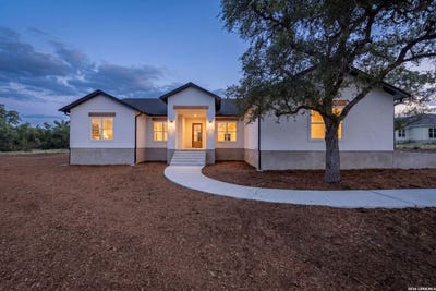 /international/us/286-serenity-pass-spring-branch-tx-110107162683/