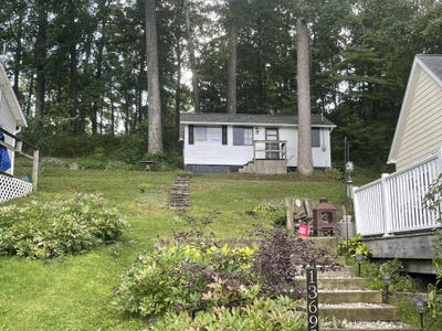 /international/us/13697-lower-bayside-drive-belding-mi-110102134947/