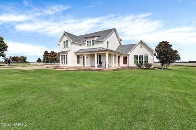 /international/us/1781-millers-lake-road-ville-platte-la-110105416584/