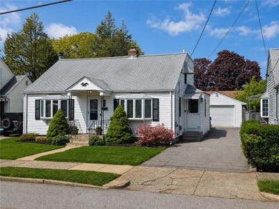 /international/us/111-slater-park-avenue-pawtucket-ri-110108023305/