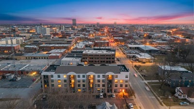 /international/us/623-w-walnut-springfield-mo-110104157082/