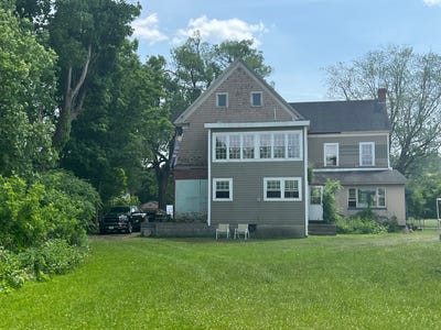 /international/us/10-broad-st-fultonville-ny-110082567441/
