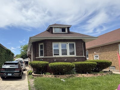 /international/us/1428-s-13th-avenue-maywood-il-110108826685/
