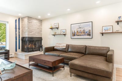 /international/us/2199-chamonix-lane-vail-co-110098215632/