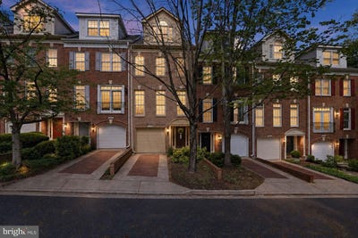 /international/us/2139-n-pierce-court-arlington-va-110109982099/