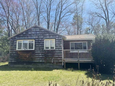 /international/us/40-riverside-drive-fremont-nh-110107619000/