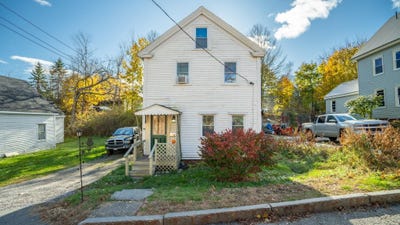 /international/us/18-weymouth-street-richmond-me-110108740507/