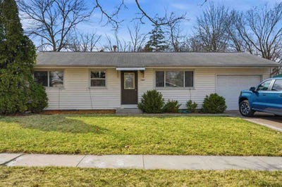 /international/us/1429-spruce-st-iowacity-ia-110106762960/