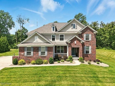 /international/us/10206-woodlands-drive-brecksville-oh-110100799718/