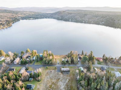 /international/us/432-beach-road-pittsburg-nh-110107257795/