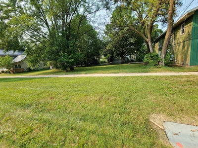 /international/us/244-w-saint-joseph-street-watervliet-mi-110119295527/