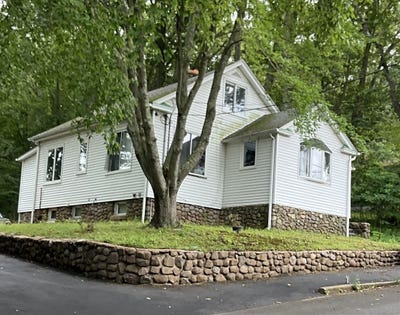 /international/us/148-burwell-road-west-haven-ct-110099596864/