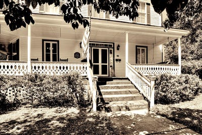 /international/us/501-buncombe-street-edgefield-sc-110107936843/