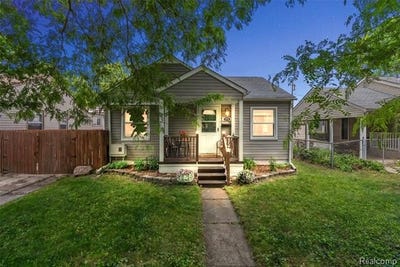 /international/us/1831-moorhouse-street-ferndale-mi-110108531895/