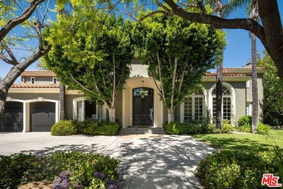 /international/us/5425-encino-ave-encino-ca-110120134365/