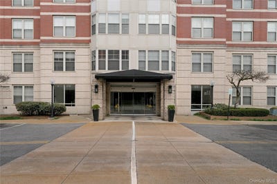 /international/us/300-mamaroneck-avenue-white-plains-ny-110107340998/