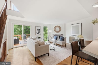 /international/us/1686-oaktree-court-reston-va-110108022894/