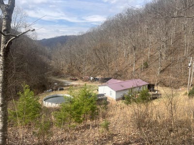 /international/us/1470-hopkins-fork-pikeville-ky-110106201886/