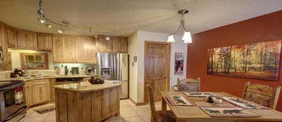 /international/us/128-w-high-st-red-river-nm-110107940846/