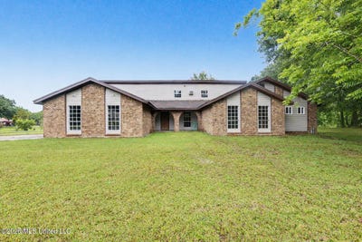 /international/us/3231-kings-bridge-road-moss-point-ms-110108254368/