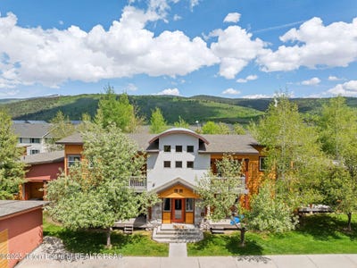 /international/us/7552-mountain-laurel-drive-victor-id-110099857027/