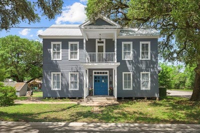 /international/us/459-north-main-street-la-grange-tx-110108467117/