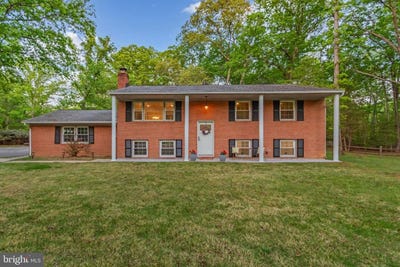 /international/us/9301-brookwood-pl-white-plains-md-110107614136/