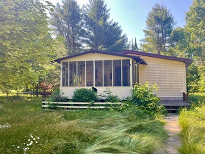 /international/us/5787-simpson-rd-winter-wi-110100583755/