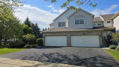 /international/us/3623-roanoke-avenue-carpentersville-il-110107883253/