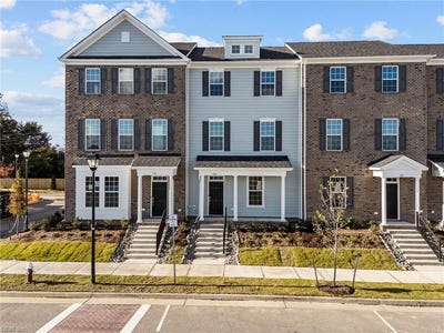 /international/us/178-freeman-drive-hampton-va-110107997803/