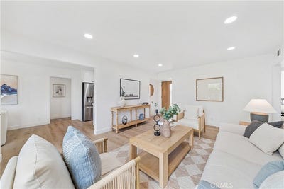 /international/us/13141-willamette-street-westminster-ca-110100654406/