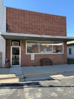 /international/us/105-n-main-street-mabel-mn-110103102129/