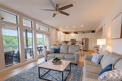/international/us/611-lazy-days-road-osage-beach-mo-110108253587/
