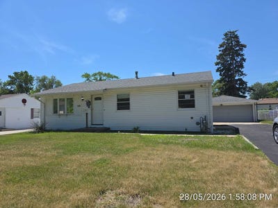 /international/us/148-pecos-circle-carpentersville-il-110108614739/