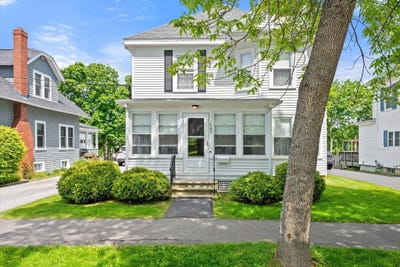 /international/us/167-maple-street-bangor-me-110108501406/