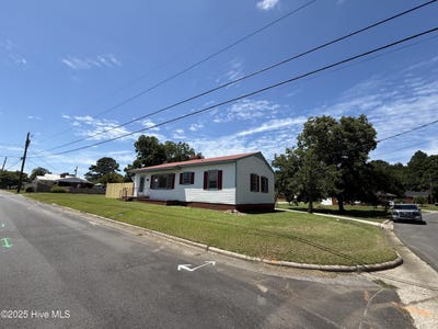 /international/us/100-first-street-williamston-nc-110101359415/
