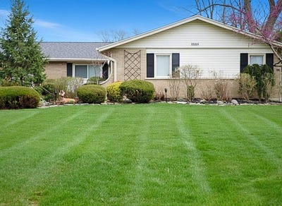 /international/us/20331-fairfield-avenue-olympia-fields-il-110107241107/