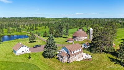 /international/us/12248-dupont-road-hurley-wi-110102705934/