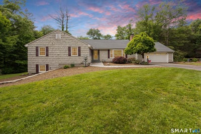 /international/us/26-brookmoor-road-avon-ct-110108495954/