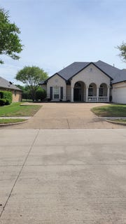 /international/us/10701-whitestone-ranch-road-benbrook-tx-110108296016/
