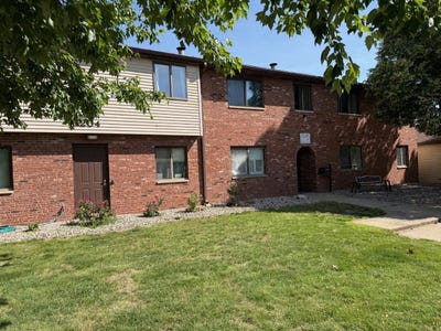 /international/us/1204-dean-drive-urbana-il-110108606280/