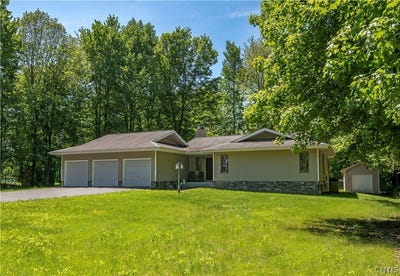 /international/us/7965-hillside-court-rome-ny-110108365285/