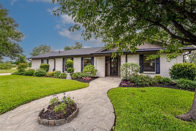 /international/us/14254-coral-harbour-court-farmers-branch-tx-110107587058/