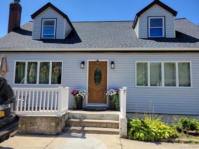 /international/us/1053-martinstein-avenue-bay-shore-ny-110120484174/