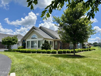 /international/us/1620-hatterdale-farm-road-blountville-tn-110098072651/
