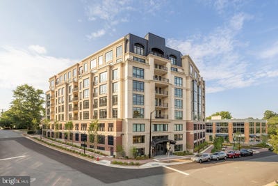 /international/us/6718-lowell-avenue-mclean-va-110107781252/