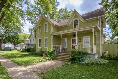/international/us/320-e-high-street-sycamore-il-110108988299/